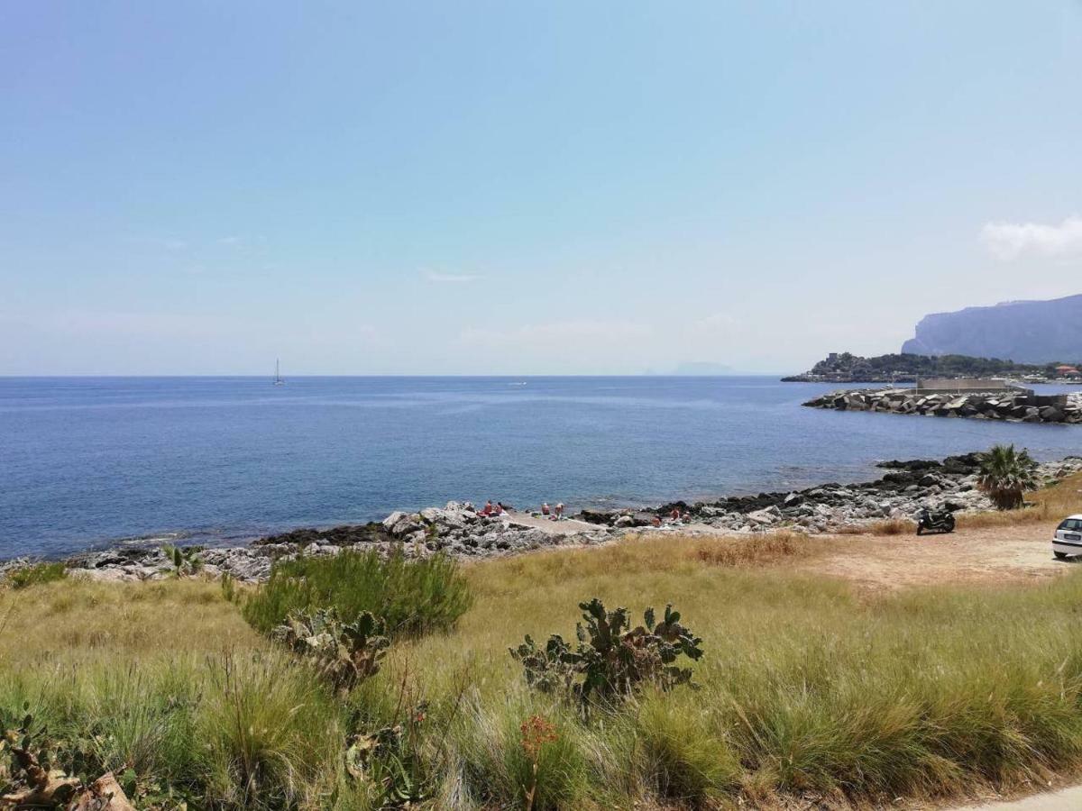 Casa Ammare nella riserva di Capo Gallo Palermo Esterno foto