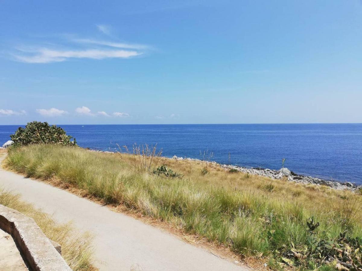 Casa Ammare nella riserva di Capo Gallo Palermo Esterno foto