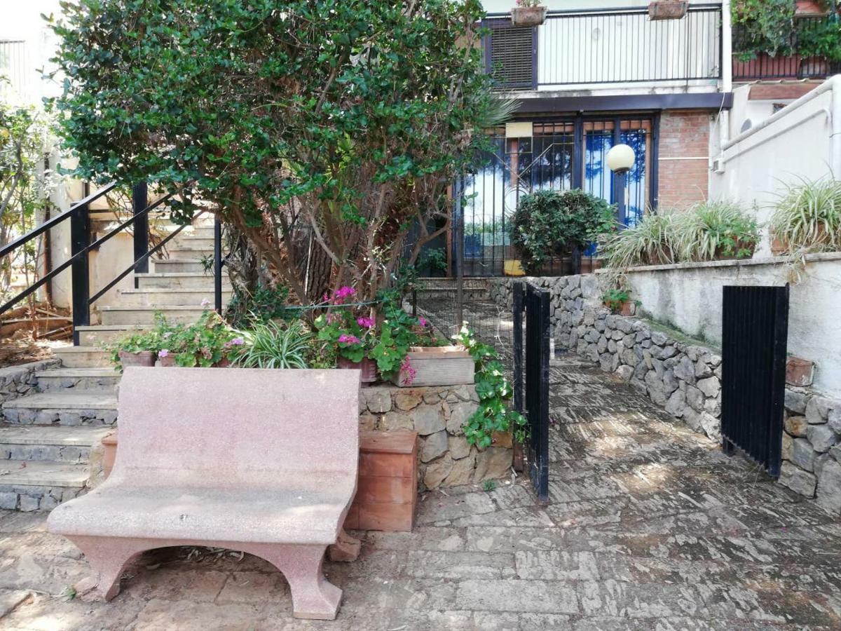 Casa Ammare nella riserva di Capo Gallo Palermo Esterno foto